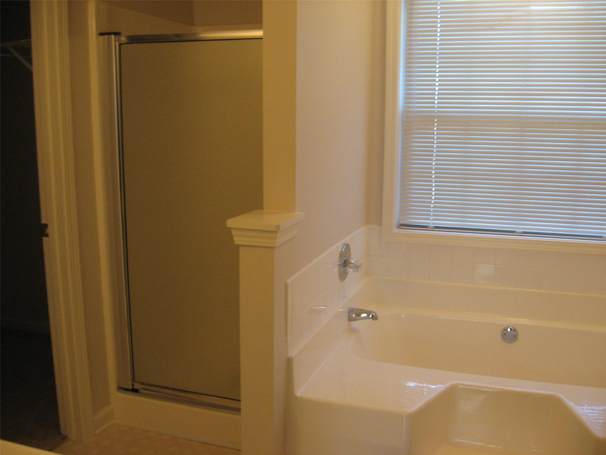 550 Devonshire Walk Dr, Suwanee, GA 30024 photo 9