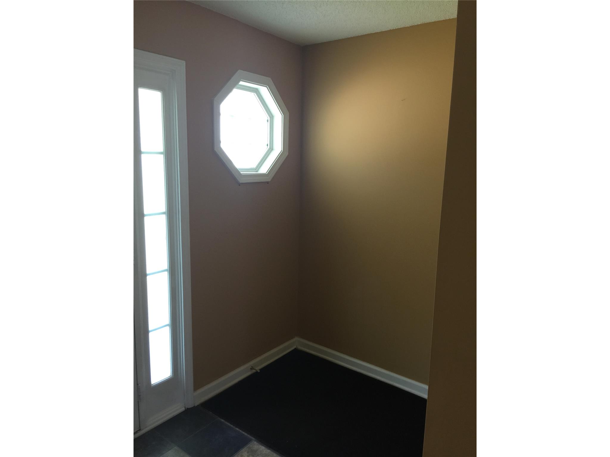 5913 Waggoner Ct, Rex, GA 30273 photo 3