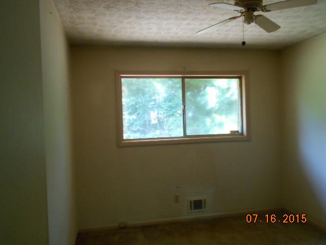 6375 Maddox Rd, Morrow, GA 30260 photo 7