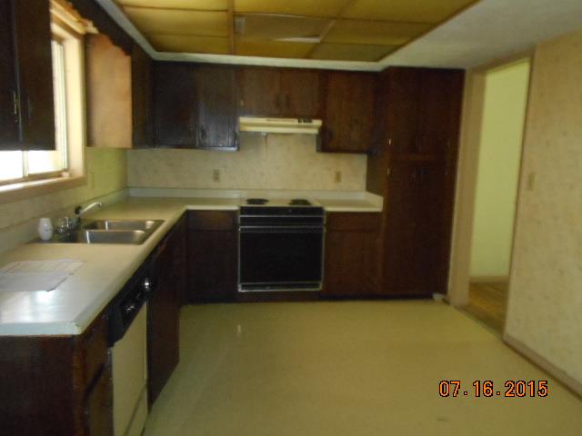 6375 Maddox Rd, Morrow, GA 30260 photo 4