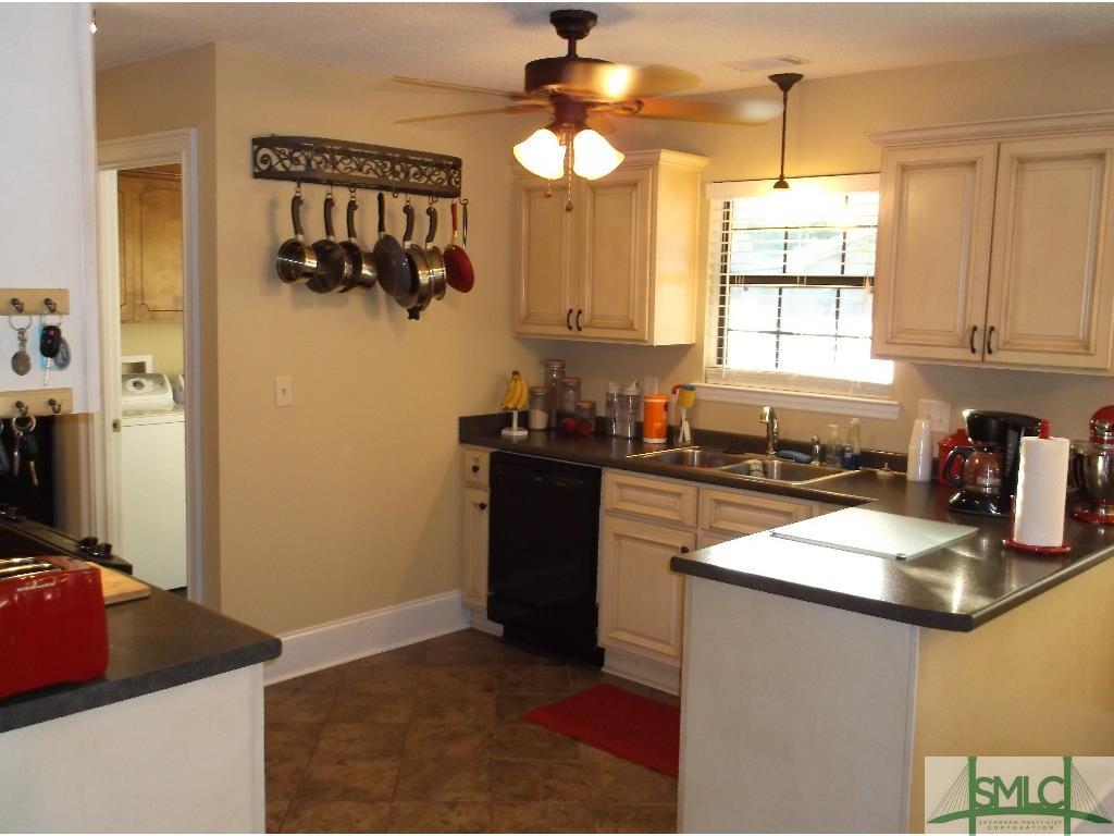 1118 Forest Dr, Pooler, GA 31322 photo 7