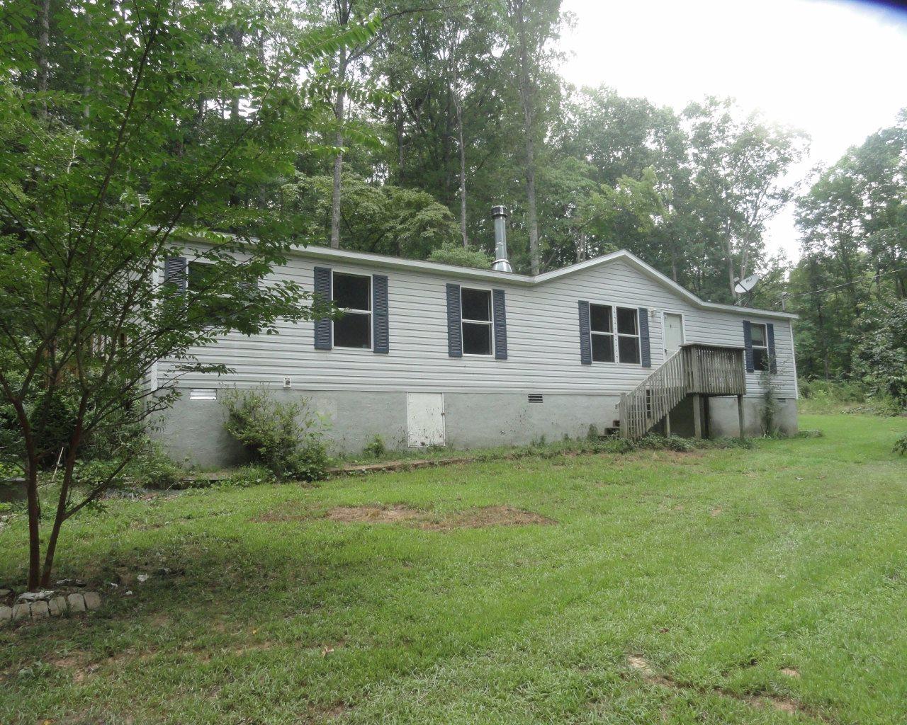 868 Garrison Rd, Lula, GA 30554 photo 1