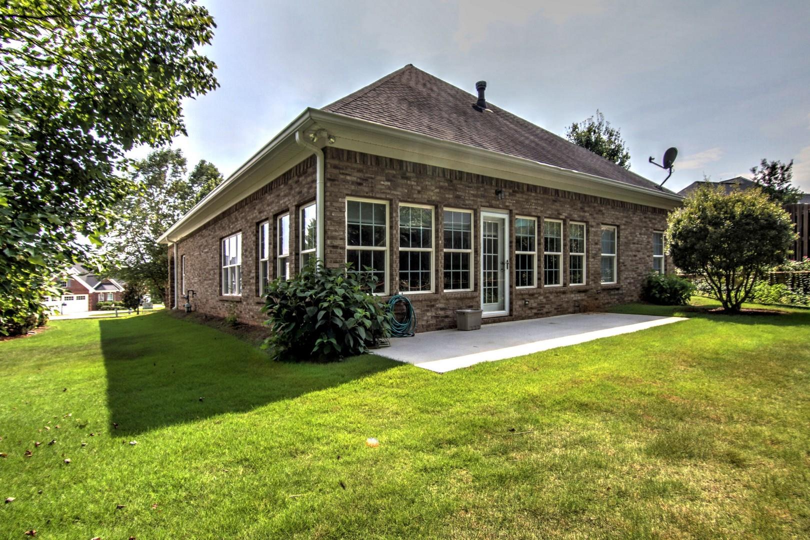 10111 Malcolm Ct, Covington, GA 30014 photo 2