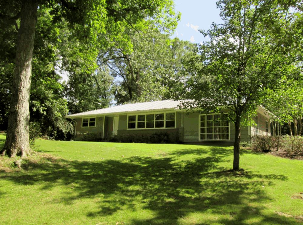 609 Piney Woods Dr, Lagrange, GA 30240 photo 1