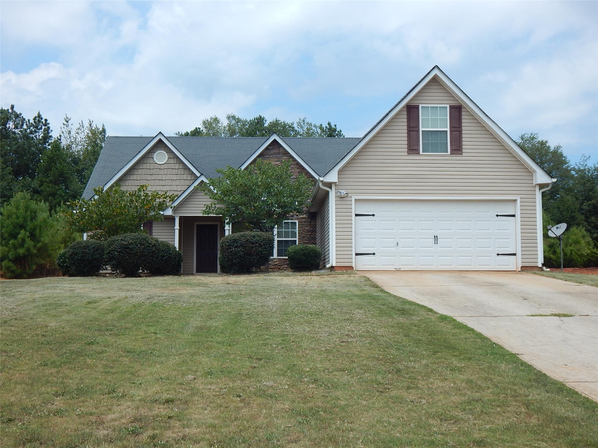 516 Hemlock Dr, Winder, GA 30680 photo 1