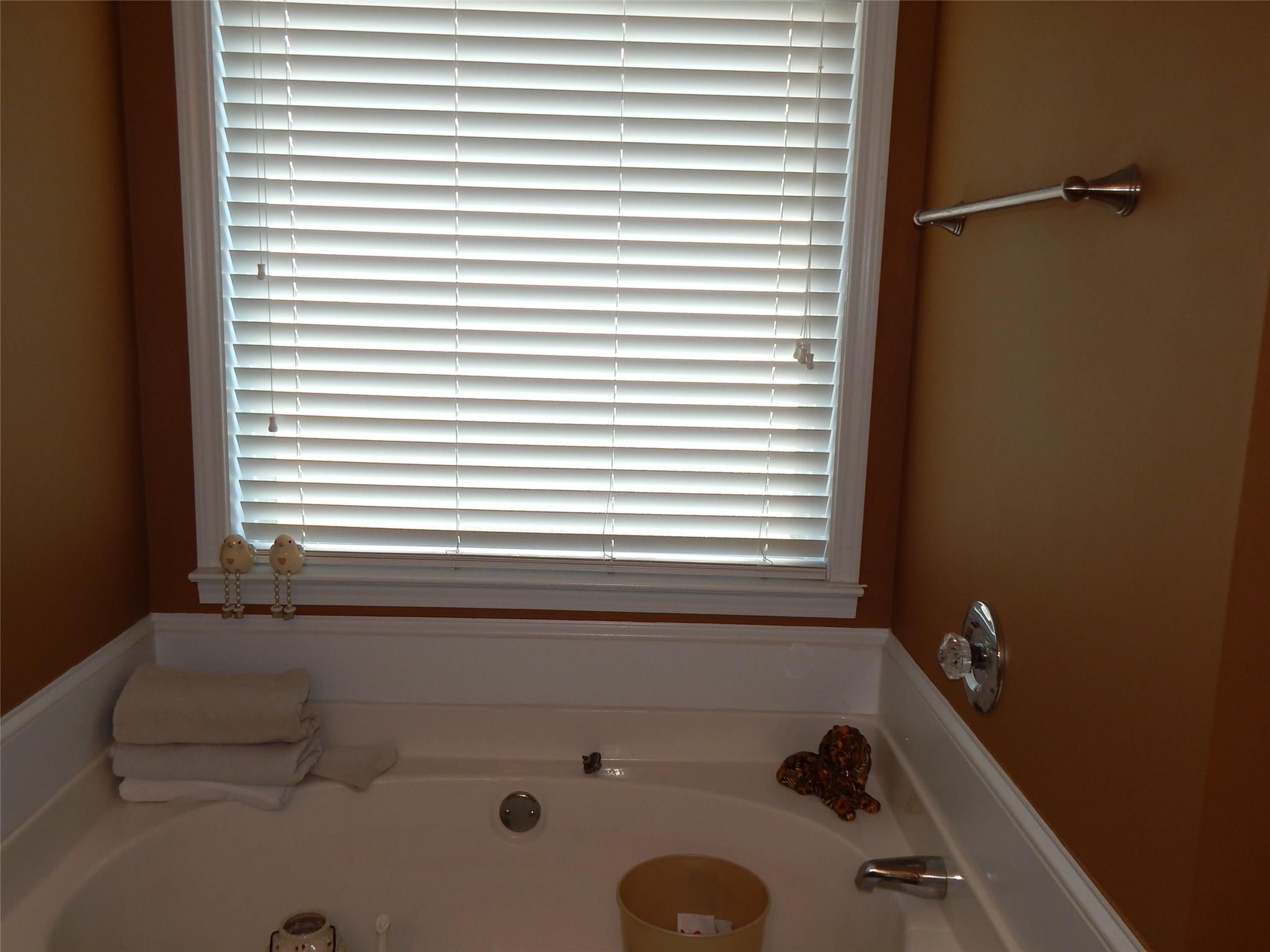516 Hemlock Dr, Winder, GA 30680 photo 9