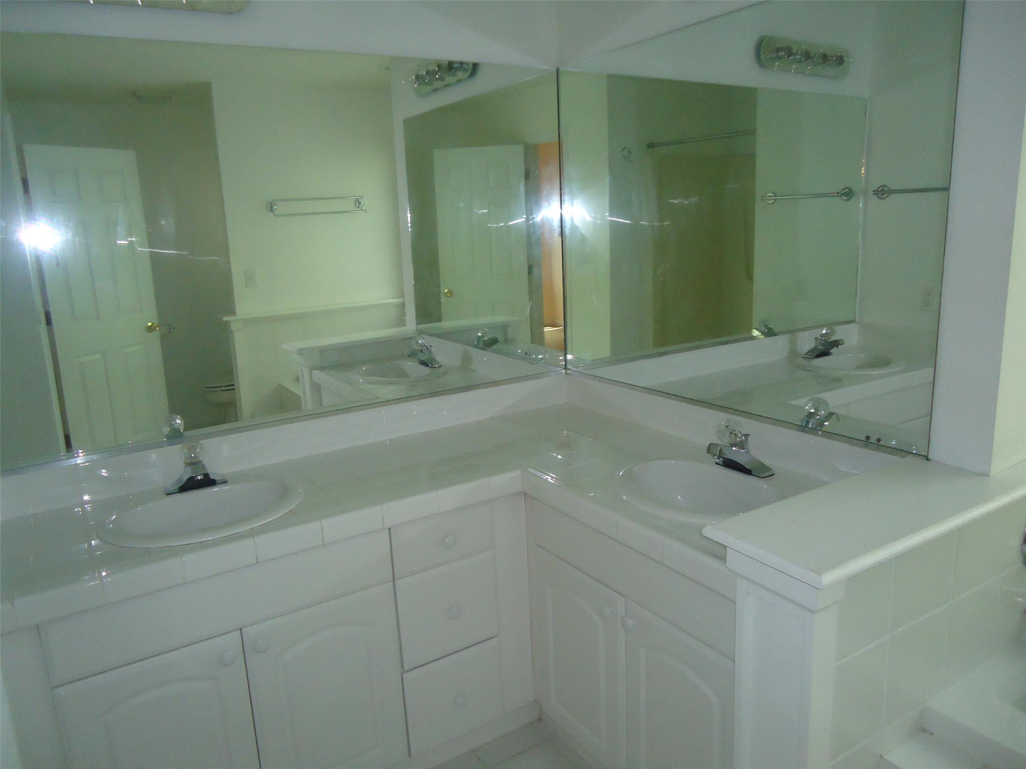 308 Sherwood Dr, Lagrange, GA 30241 photo 13