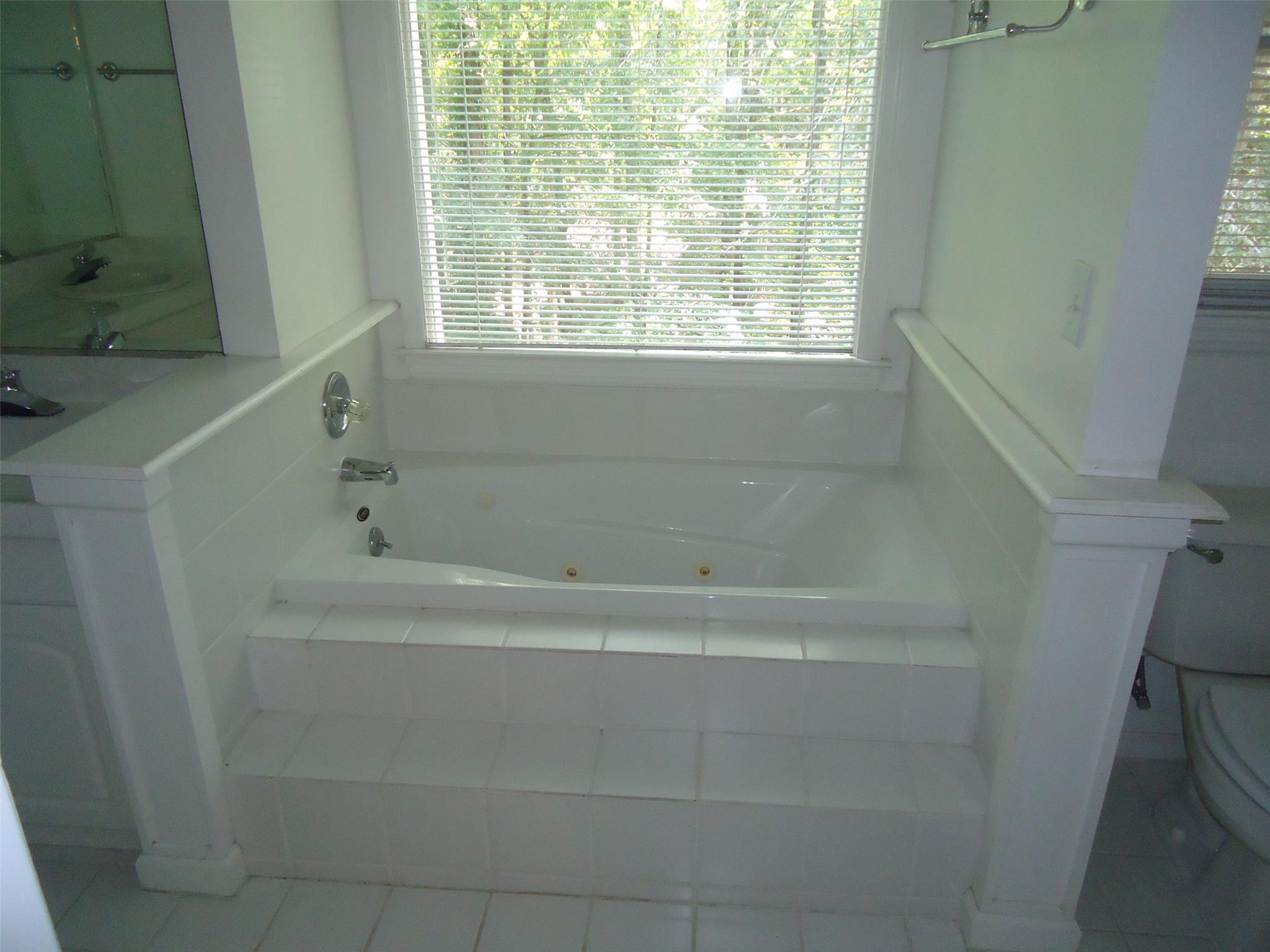 308 Sherwood Dr, Lagrange, GA 30241 photo 12