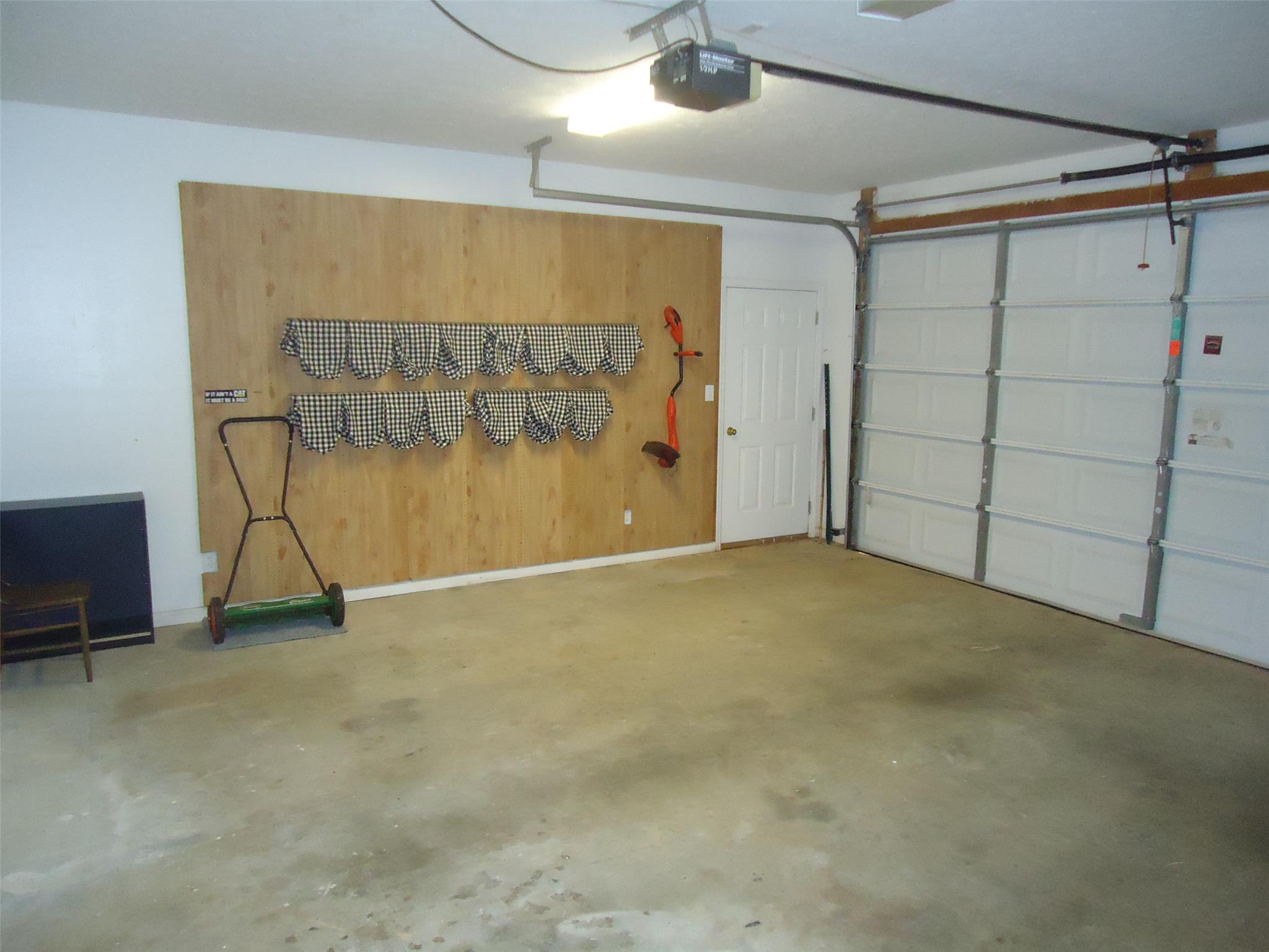 308 Sherwood Dr, Lagrange, GA 30241 photo 7