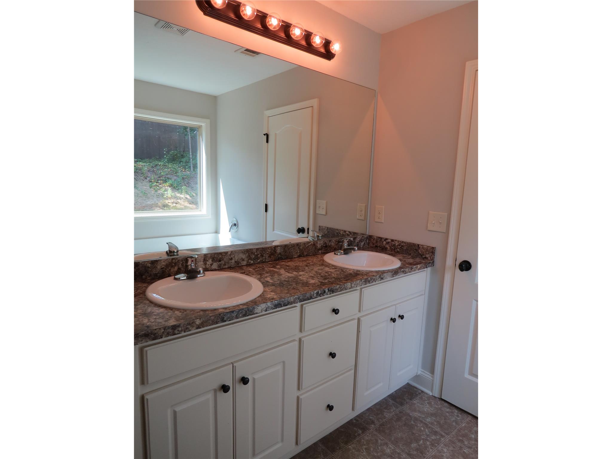 1735 Satilla Way, Winder, GA 30680 photo 10