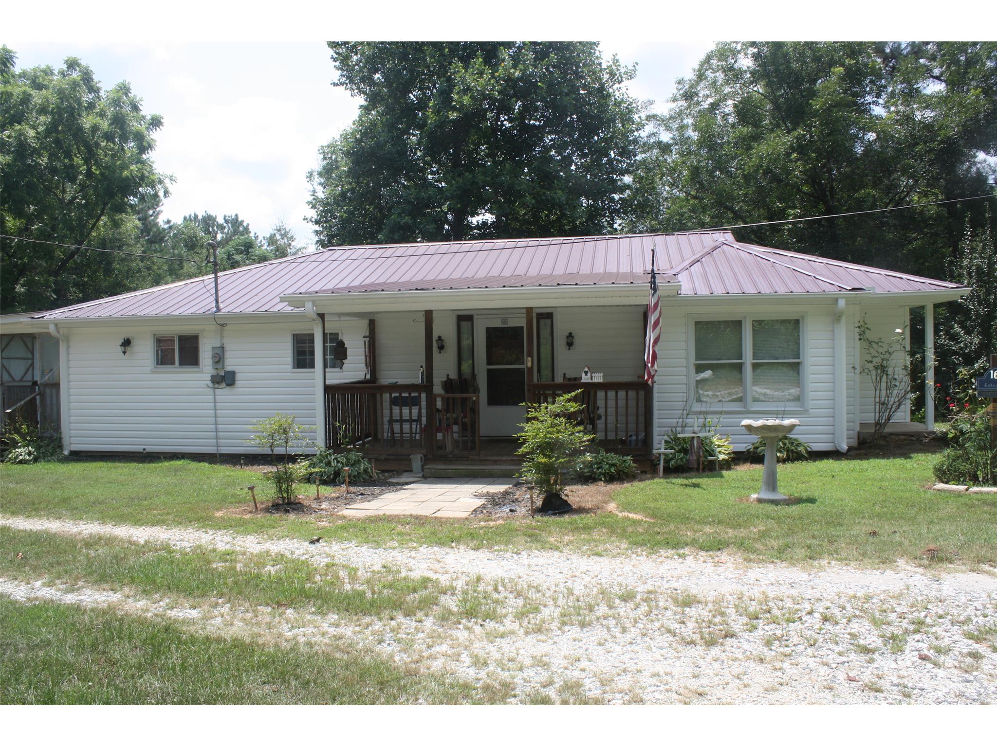 166 Lakeview Rd, Toccoa, GA 30577 photo 1