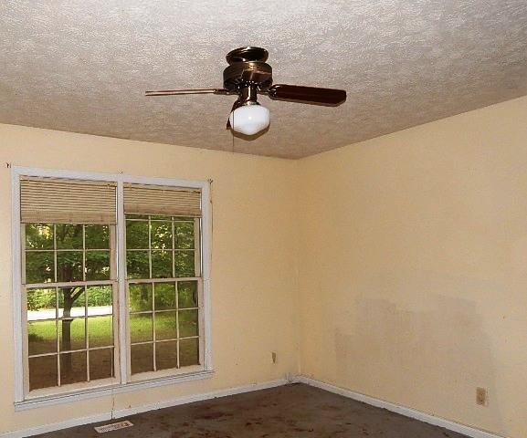2404 Roanoke Rd, Lagrange, GA 30240 photo 3