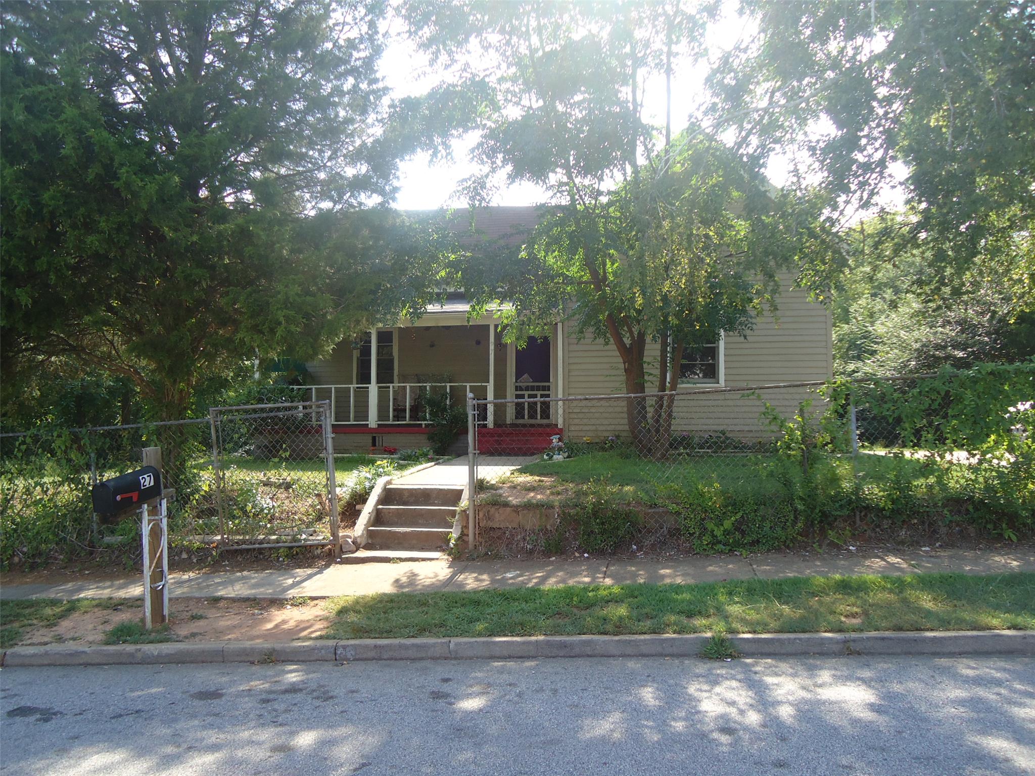 27 Cary St, Lagrange, GA 30241 photo 1