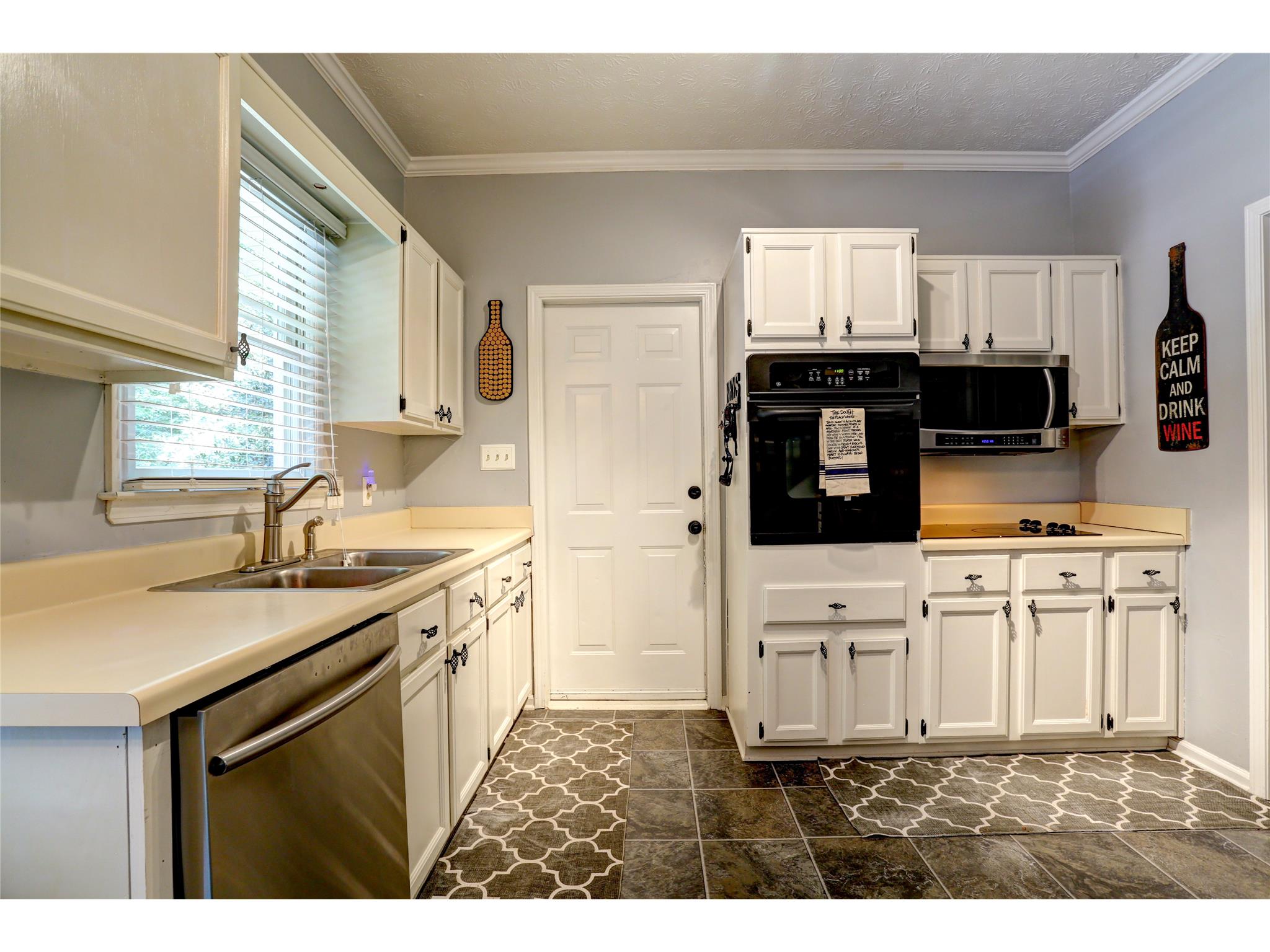 4590 Settles Point Rd, Suwanee, GA 30024 photo 9
