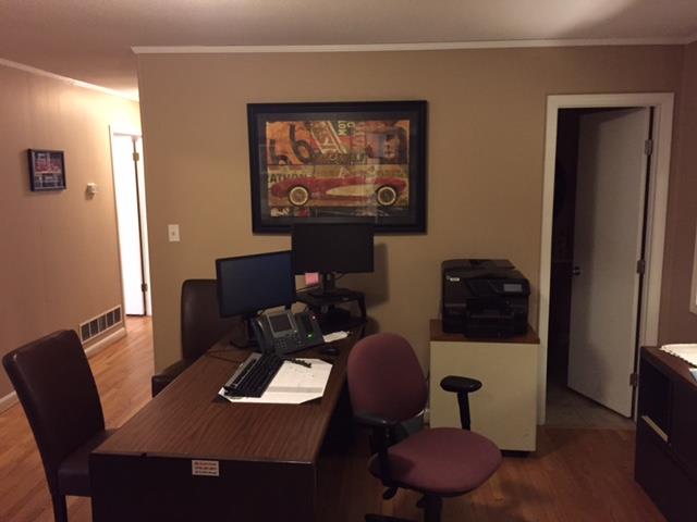 306 Hammond Dr, Monroe, GA 30655 photo 8