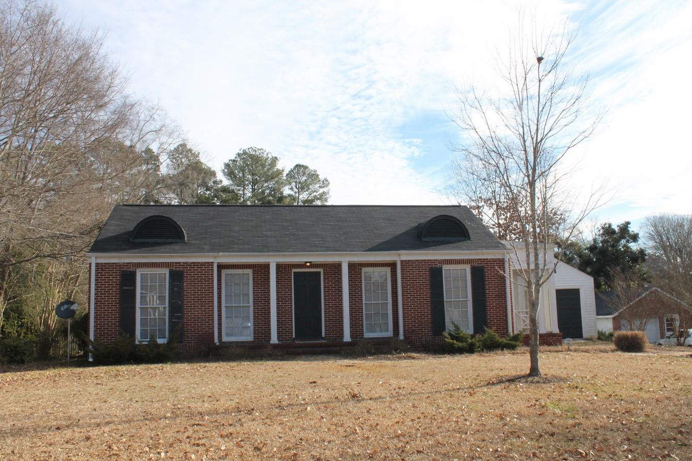 757 Jasper St, Madison, GA 30650 photo 1
