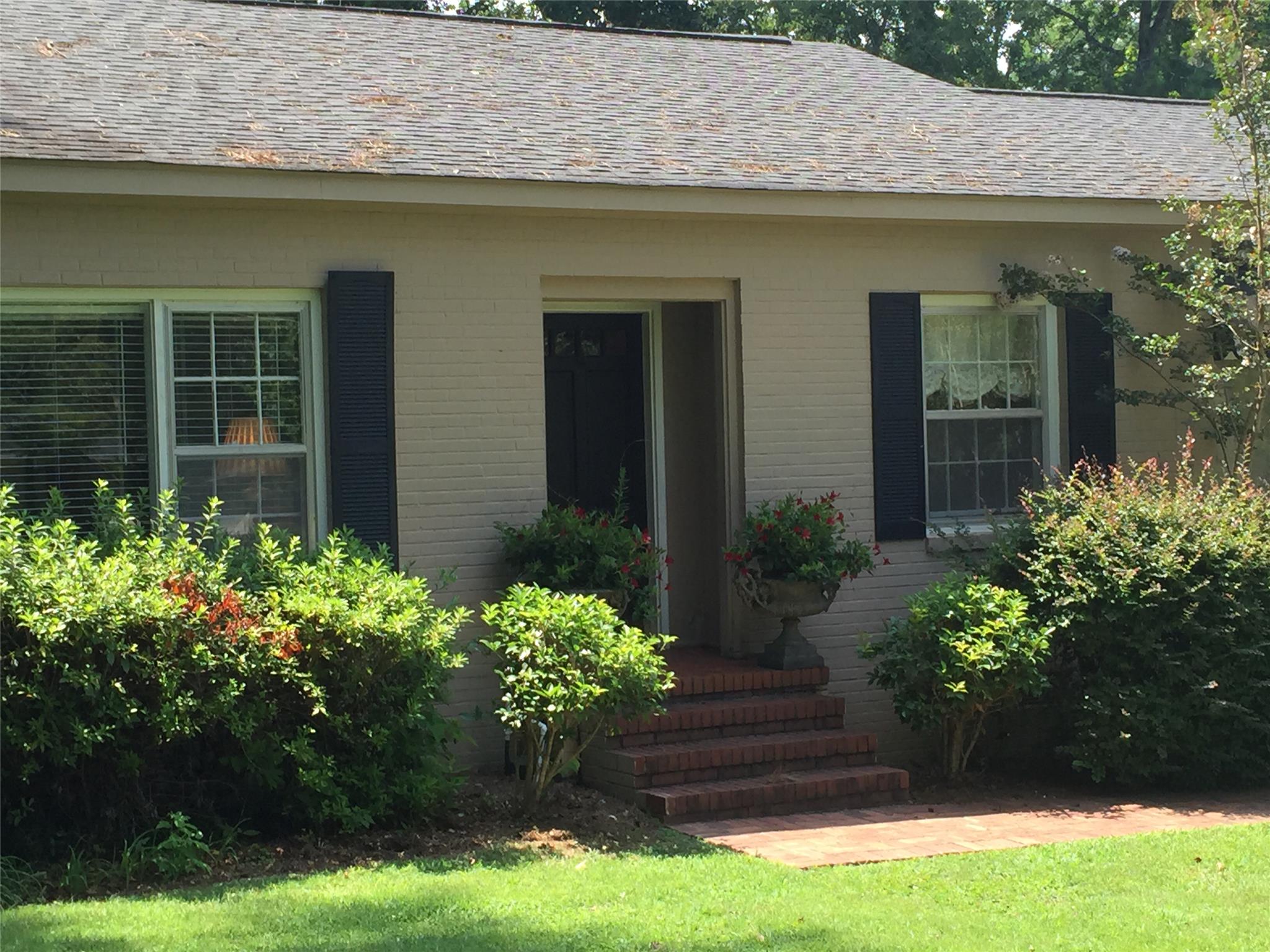 505 Ridgecrest Rd, Lagrange, GA 30240 photo 2