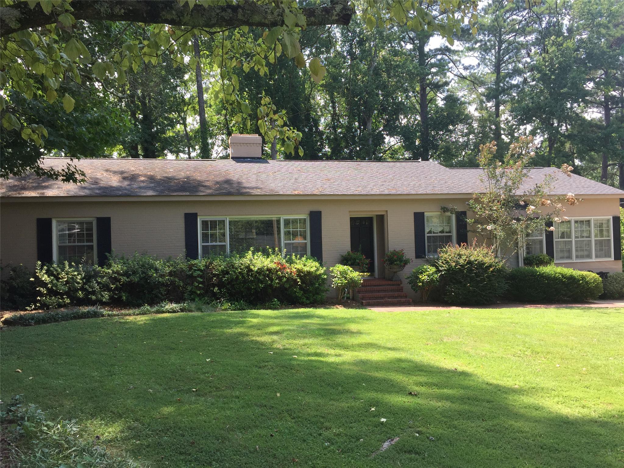 505 Ridgecrest Rd, Lagrange, GA 30240 photo 1