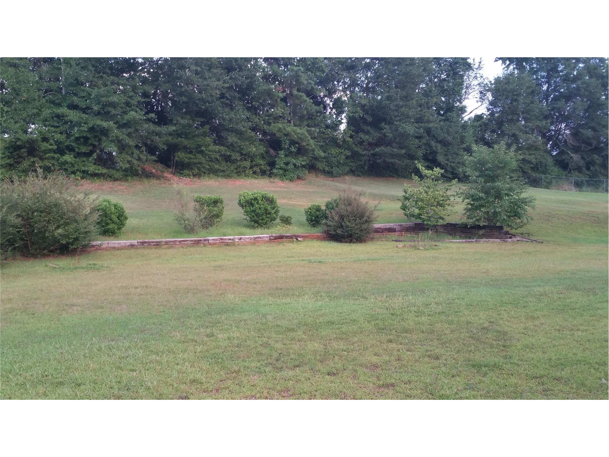 95 Lakeside Trl, Covington, GA 30016 photo 3