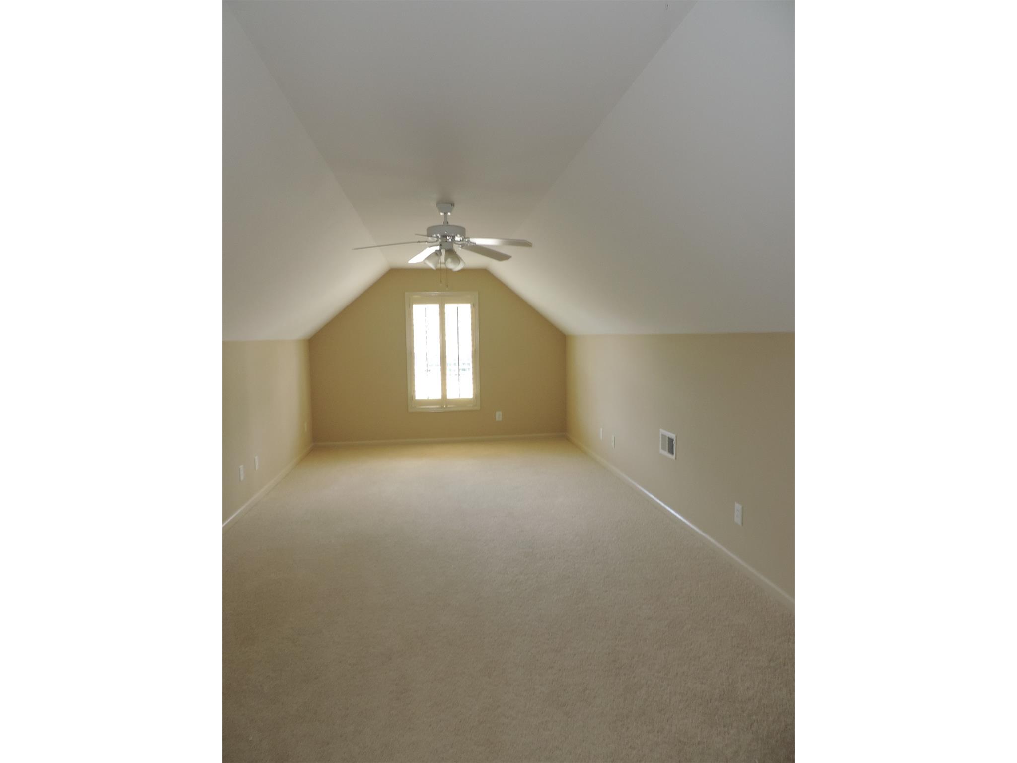 100 Carrisk Ct, Tyrone, GA 30290 photo 11