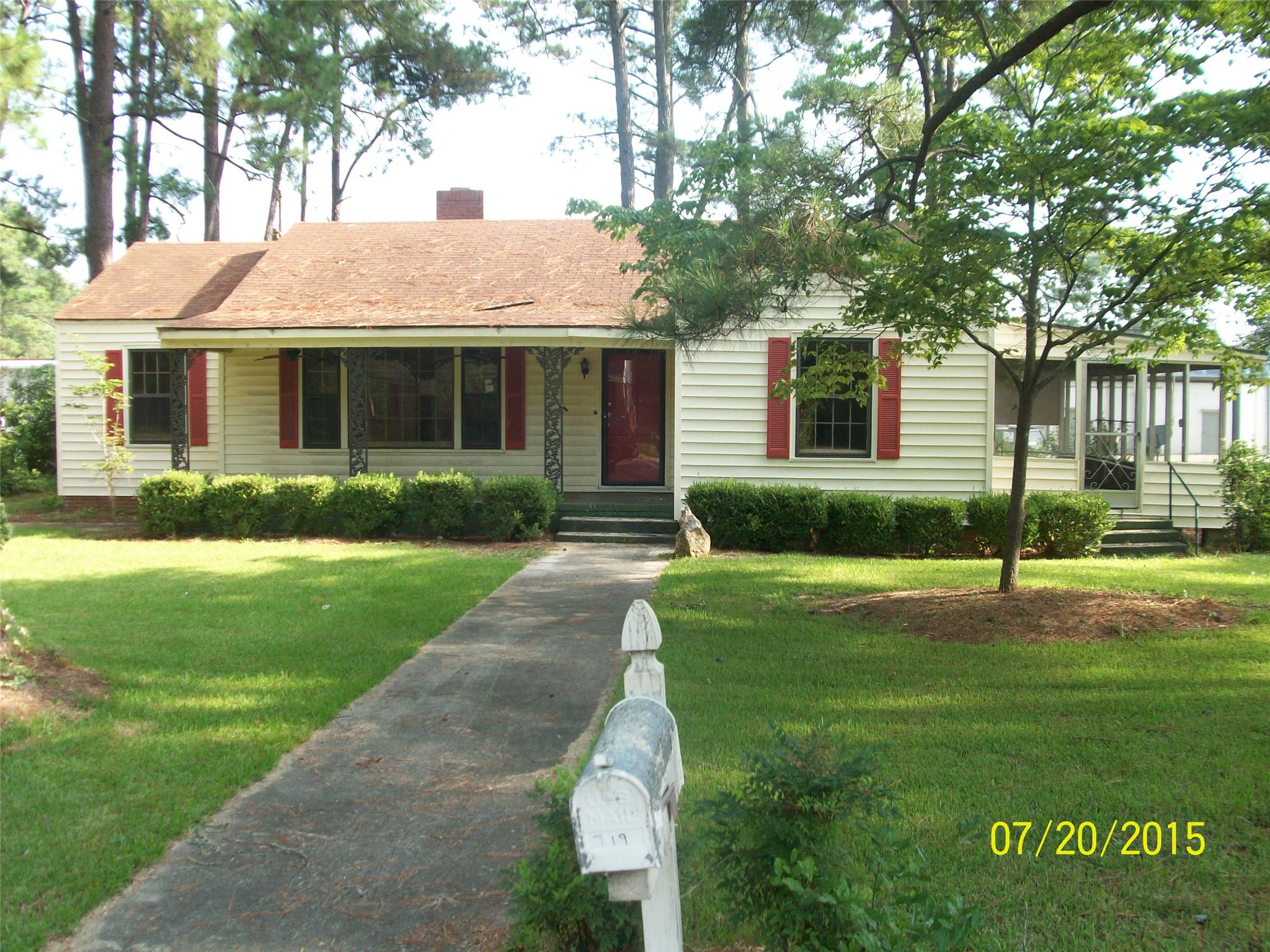 719 E 17th Ave, Cordele, GA 31015 photo 1