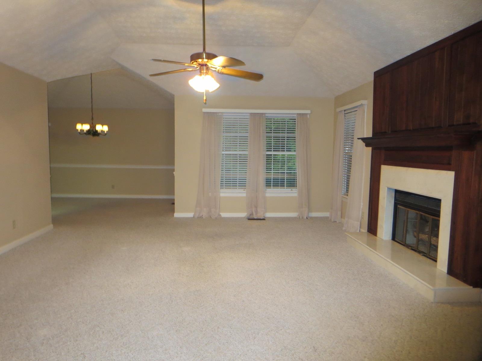 204 Echo Ln, Warner Robins, GA 31088 photo 4