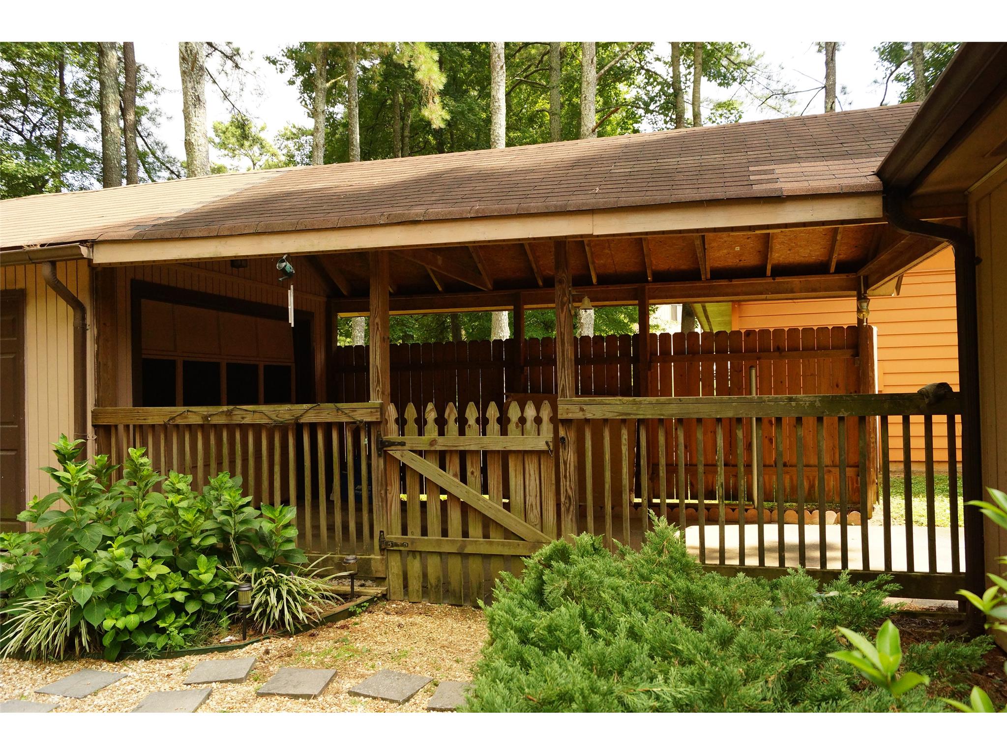 6838 Cherry Log Pl, Austell, GA 30168 photo 2