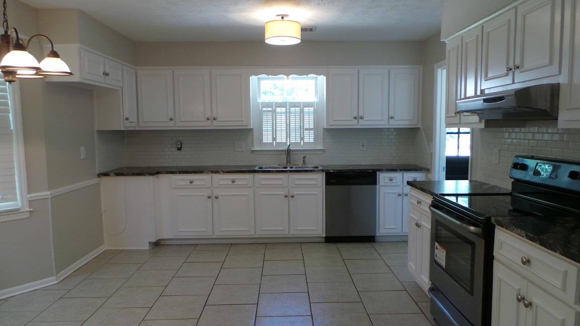132 Hazel Way, Lagrange, GA 30240 photo 5