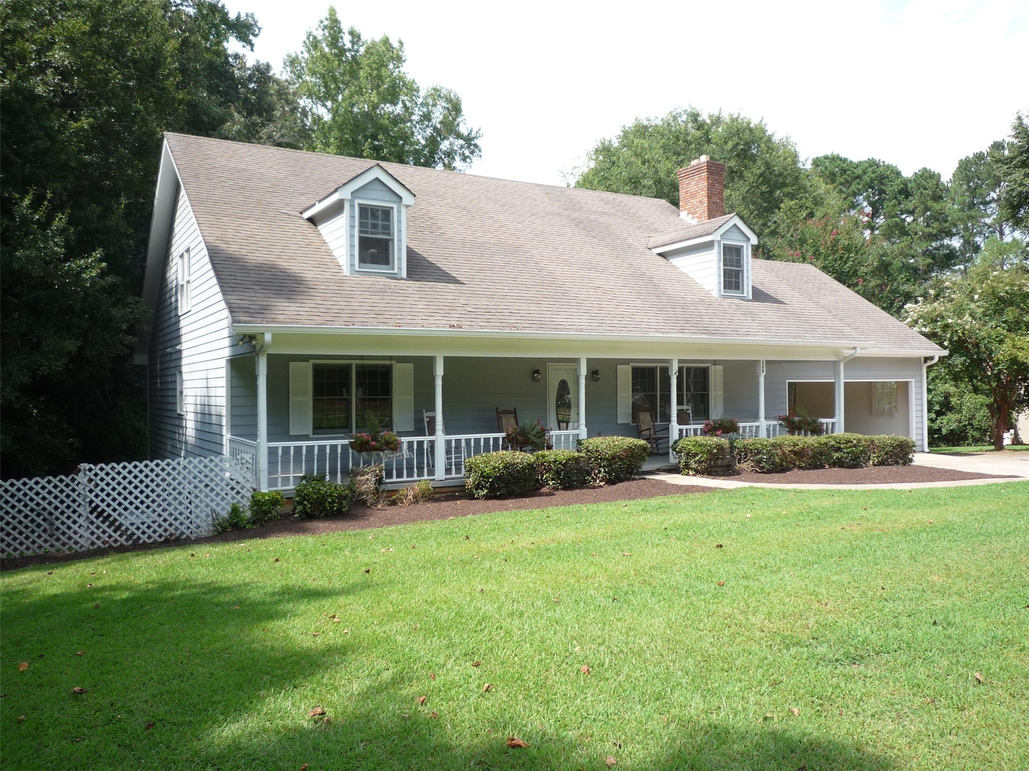 549 Taylor Rd, Suwanee, GA 30024 photo 1