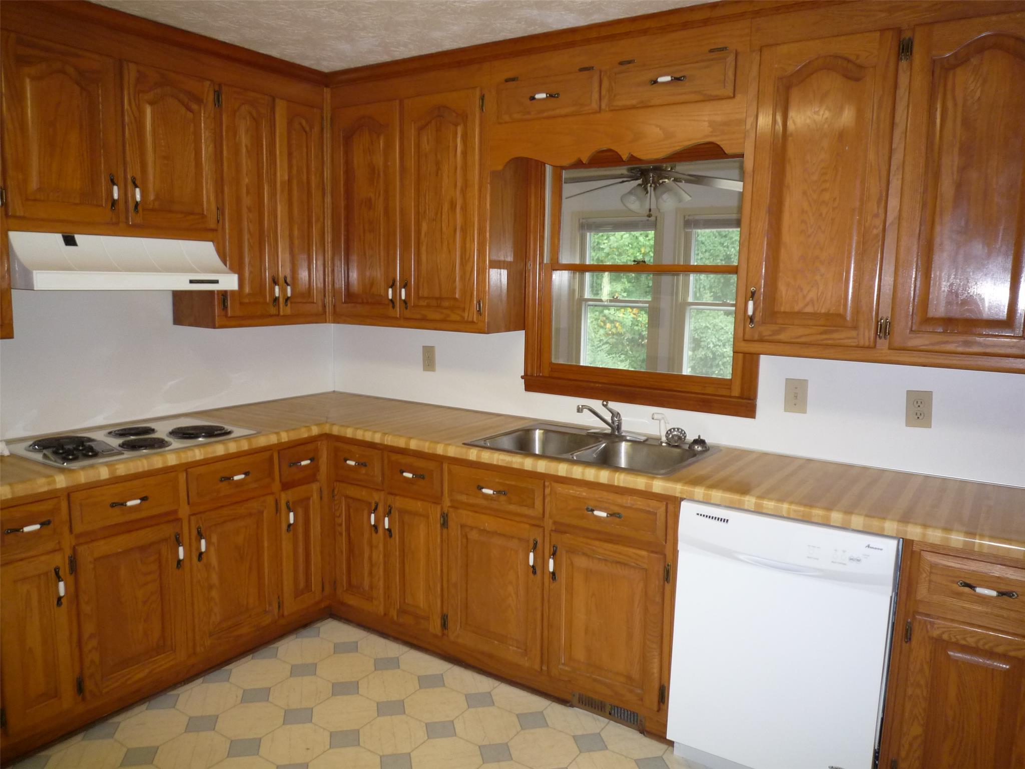 549 Taylor Rd, Suwanee, GA 30024 photo 10