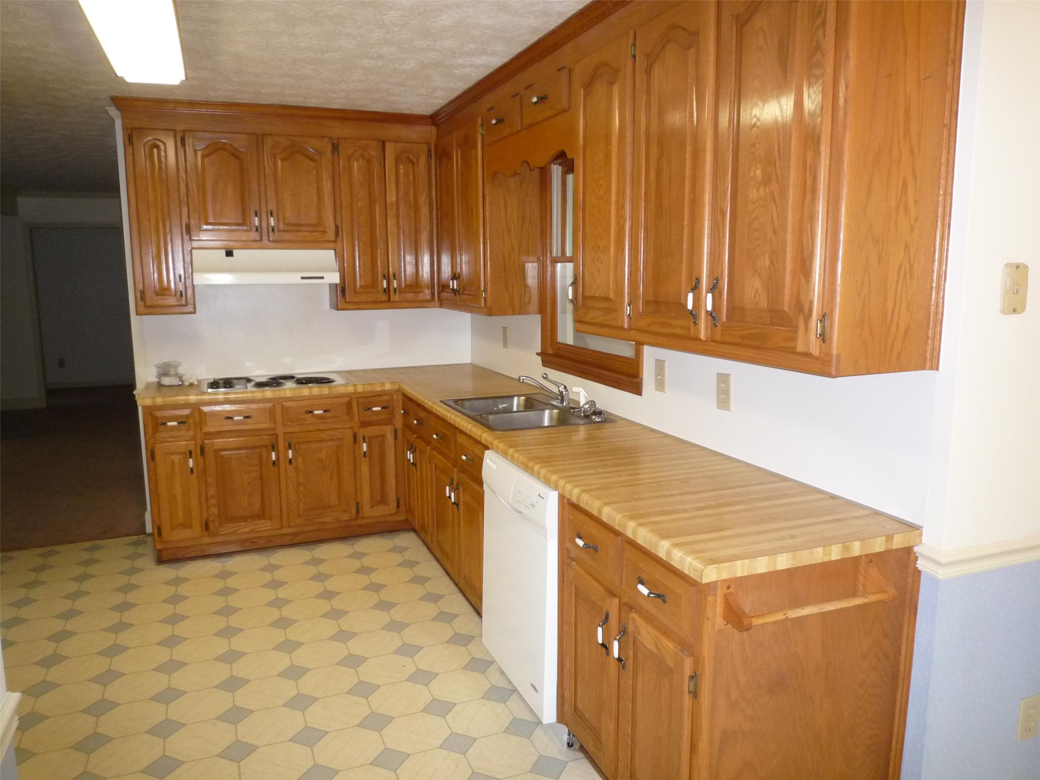 549 Taylor Rd, Suwanee, GA 30024 photo 8
