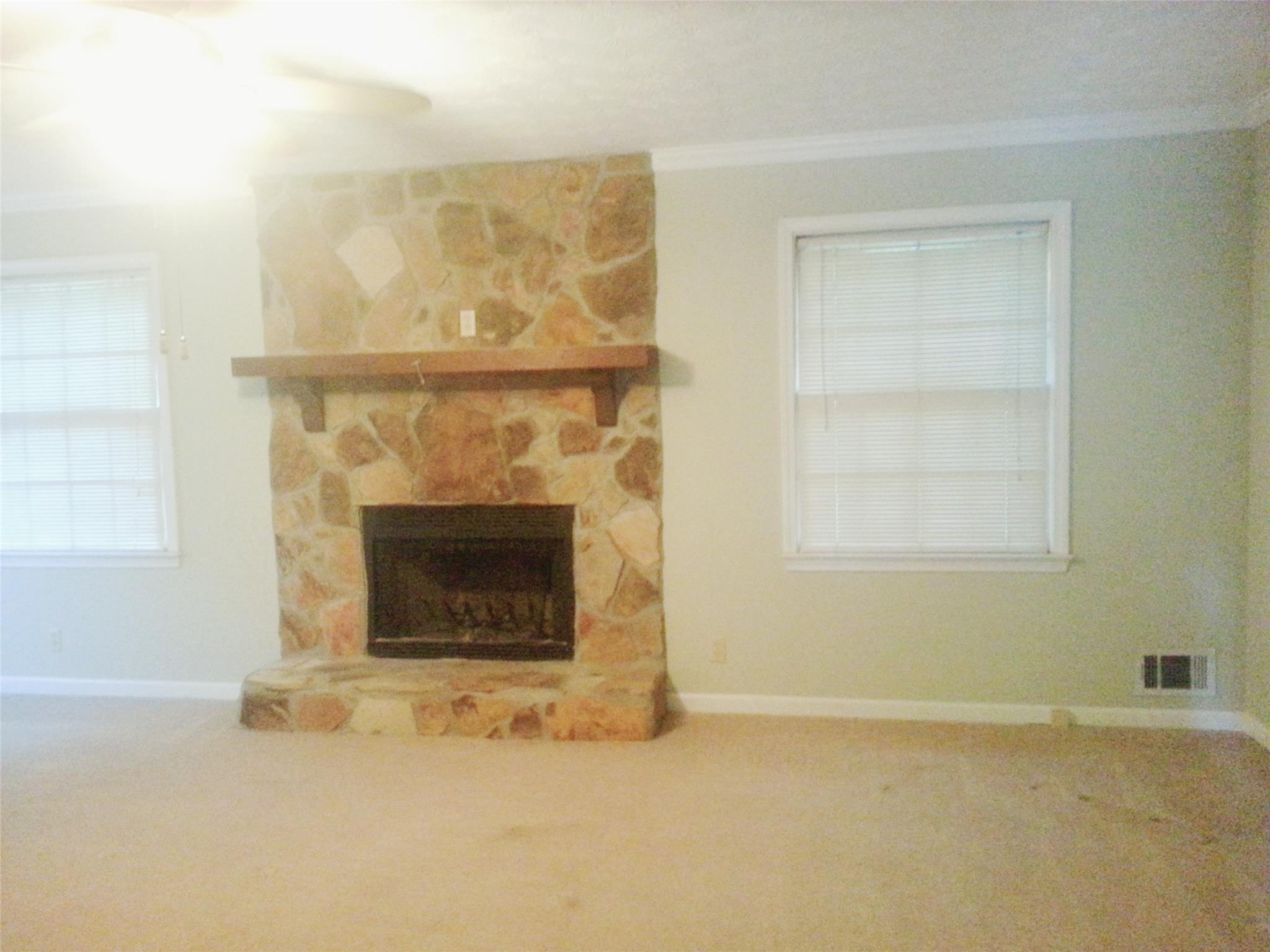 25 Ivy Cir, Covington, GA 30016 photo 2