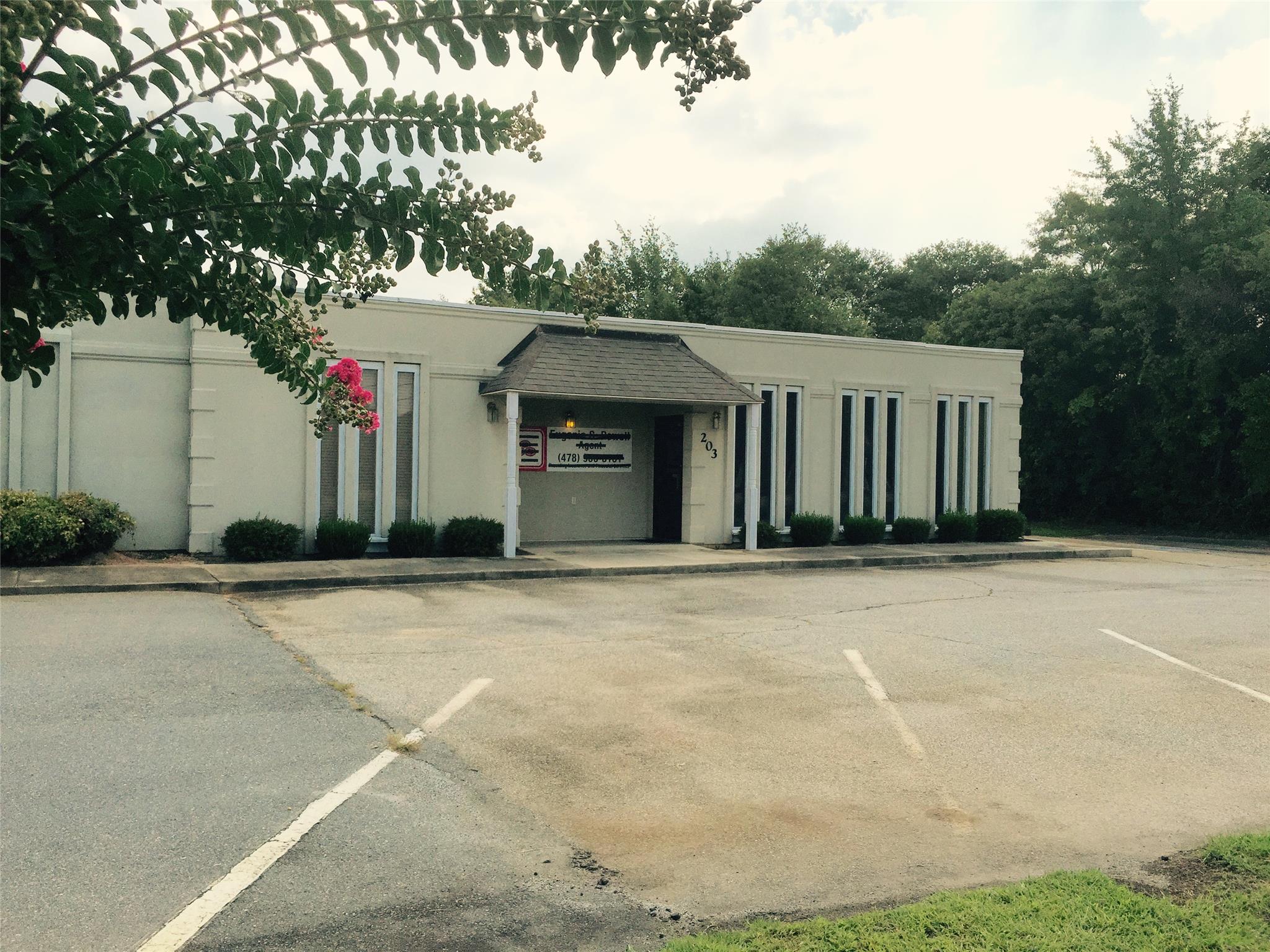 203 W White Rd, Byron, GA 31008 photo 2