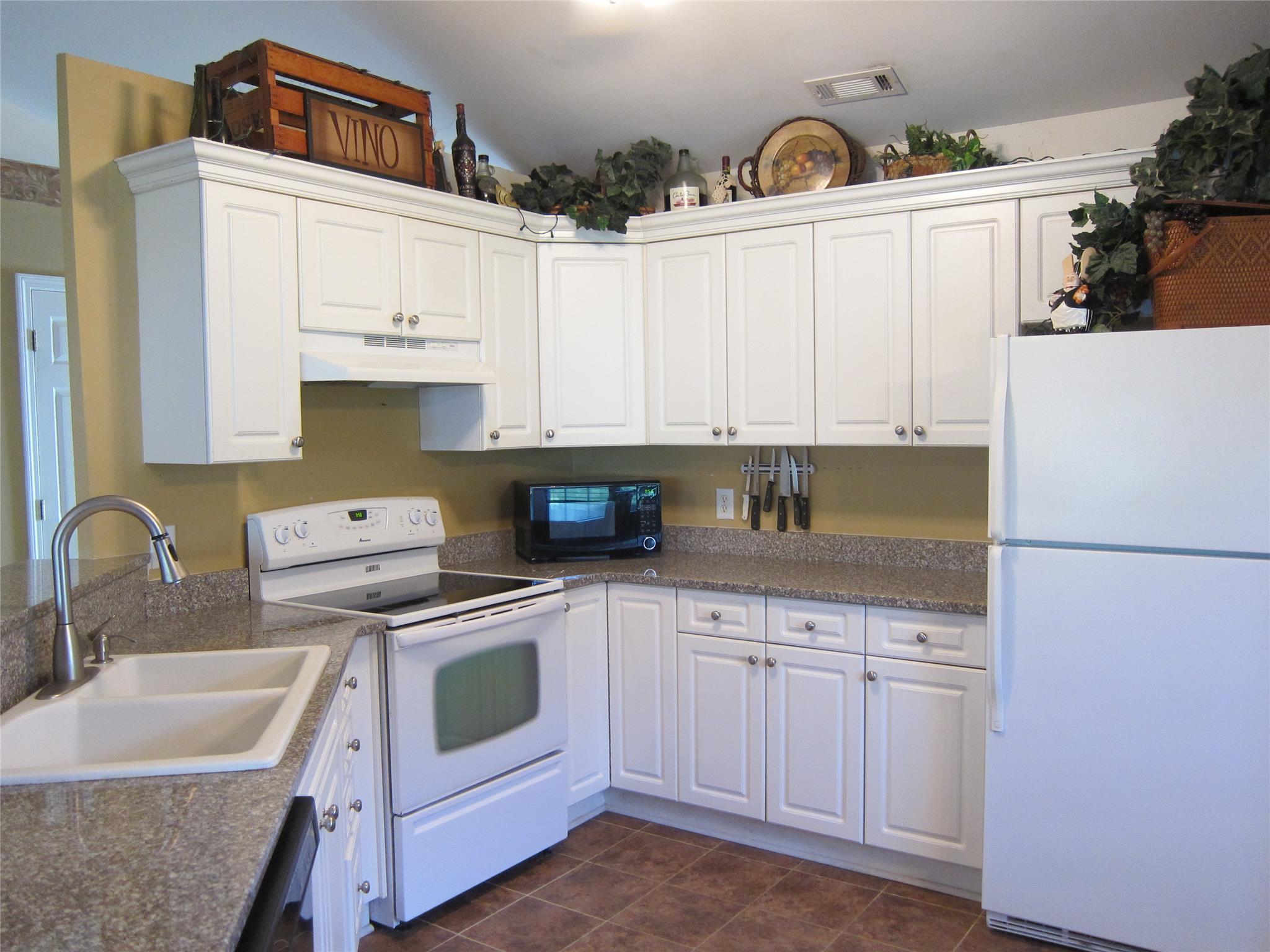 120 Millstone Dr, Commerce, GA 30530 photo 8