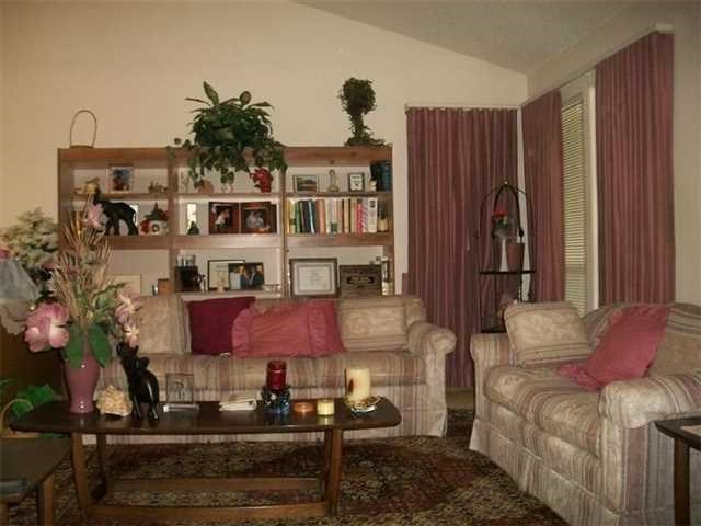 3874 Springleaf Ct, Stone Mountain, GA 30083 photo 4