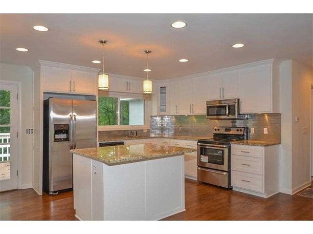 3924 Captain Dr, Atlanta, GA 30341 photo 6