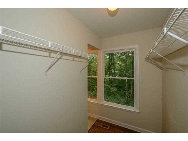 3924 Captain Dr, Atlanta, GA 30341 photo 15