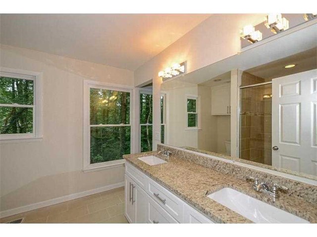 3924 Captain Dr, Atlanta, GA 30341 photo 13