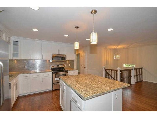 3924 Captain Dr, Atlanta, GA 30341 photo 8