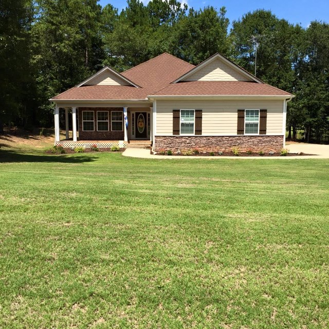 176 White Oak Dr, Jackson, GA 30233 photo 1