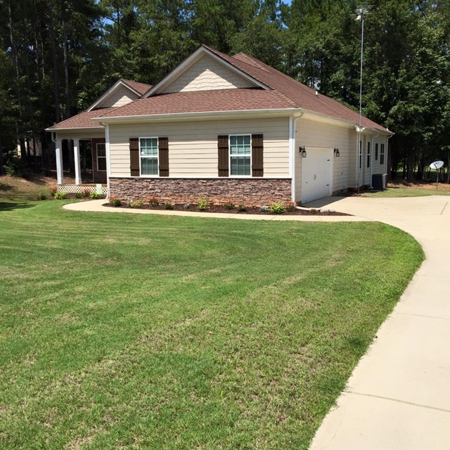 176 White Oak Dr, Jackson, GA 30233 photo 2