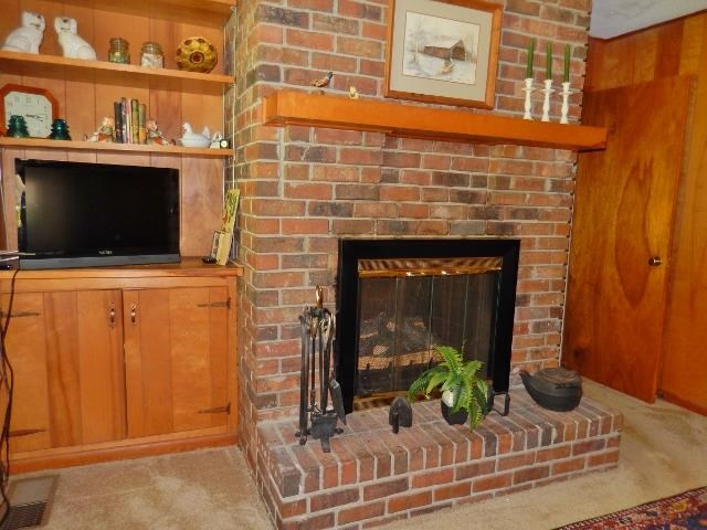 381 Willowdell Dr, Toccoa, GA 30577 photo 8