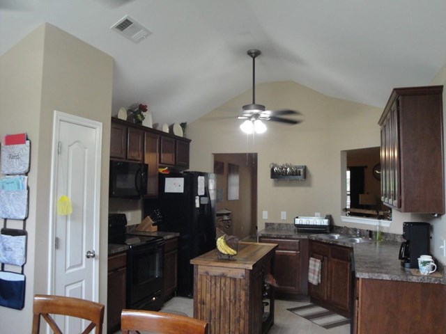 205 Lynn Wright Dr, Perry, GA 31069 photo 2