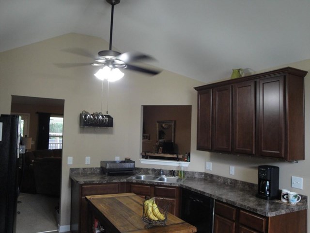 205 Lynn Wright Dr, Perry, GA 31069 photo 4