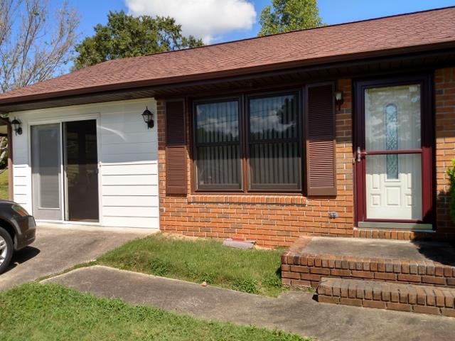 66 Edwards Dr, Toccoa, GA 30577 photo 2