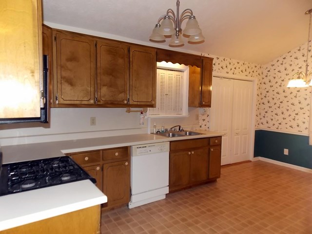 157 Stokes Dr, Stockbridge, GA 30281 photo 8