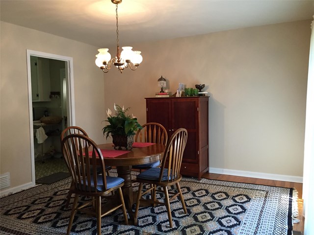 585 Chenocetah Dr, Cornelia, GA 30531 photo 6