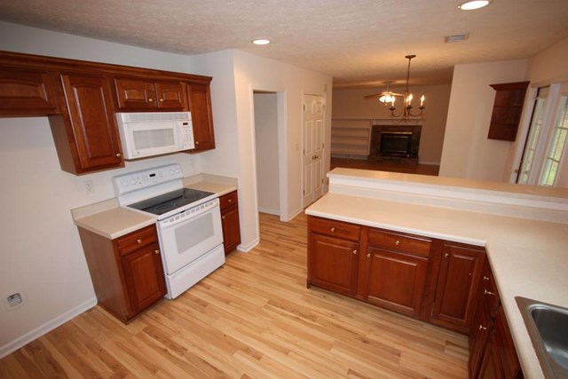111 Wellington Dr, Lagrange, GA 30241 photo 10