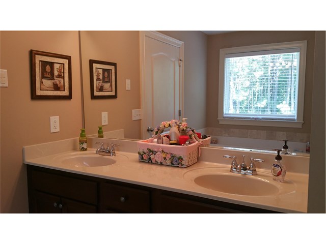1409 Averys Walk, Monroe, GA 30655 photo 16