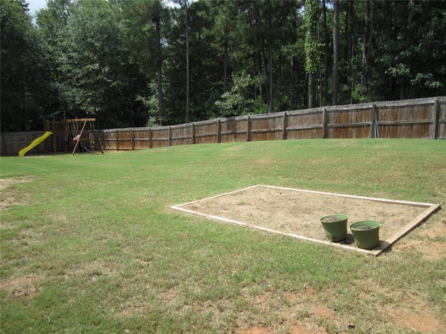 1409 Averys Walk, Monroe, GA 30655 photo 25